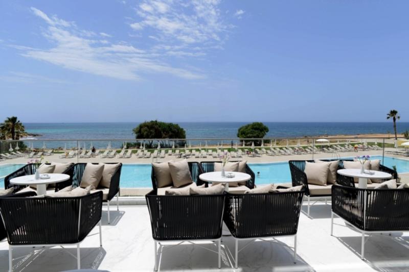 Dél-Ciprus Paphos utazás Hotel Louis Ivi Mare