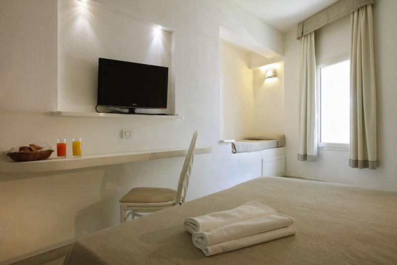 Szardínia Pula utazás Hotel Mare Pineta