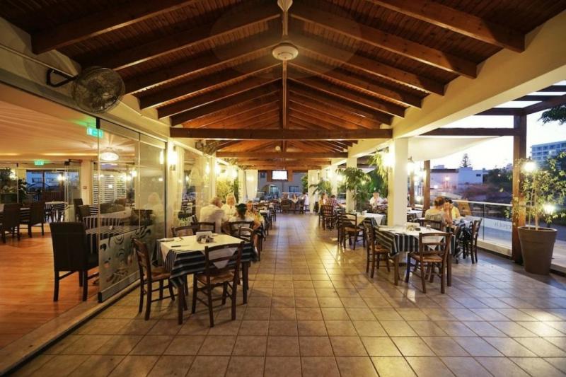 Dél-Ciprus Ayia Napa utazás Hotel Melissi Beach