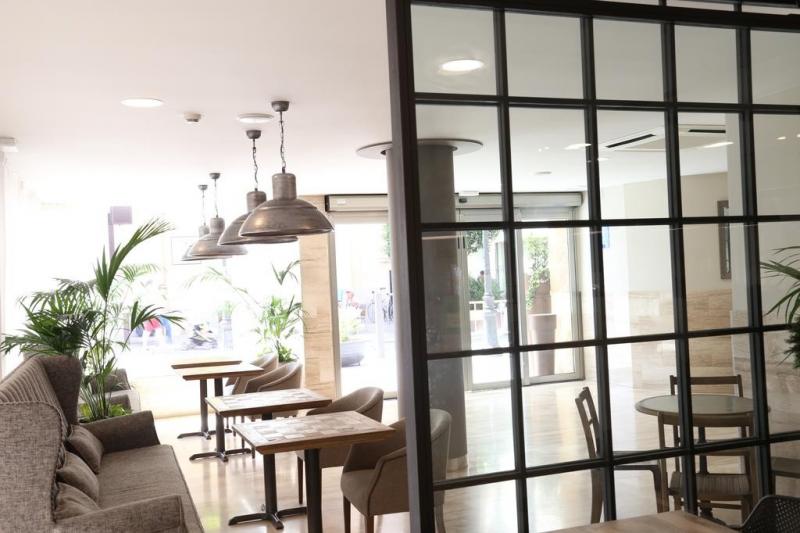 Costa Brava Lloret de Mar utazás Hotel Metropol