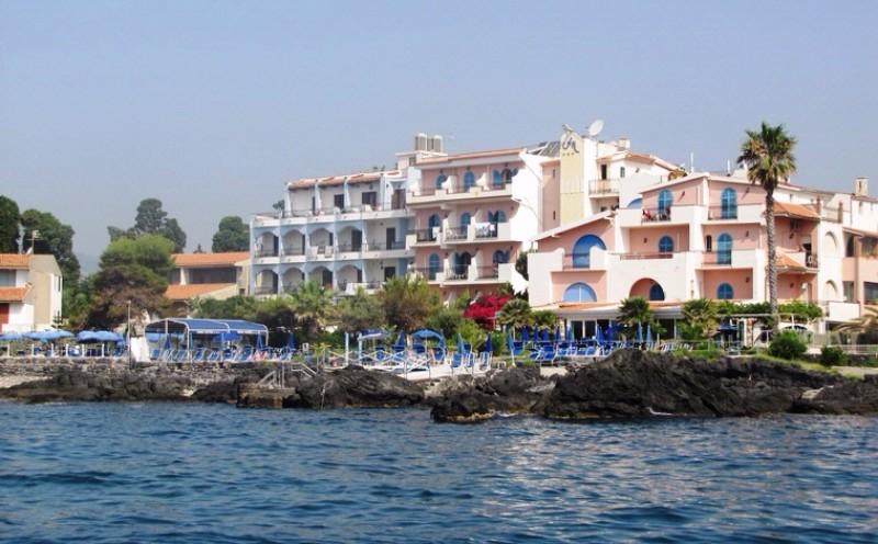 Szicília Giardini Naxos utazás Hotel Nike