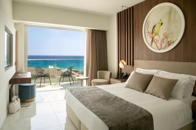 Dél-Ciprus Ayia Napa utazás Hotel Nissiblu Beach Resort