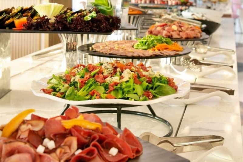 Dél-Ciprus Ayia Napa utazás Hotel Nissiblu Beach Resort