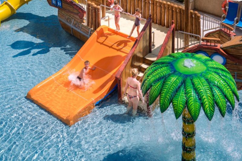 Costa Brava Calella utazás Hotel Oasis Park Splash