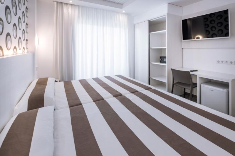 Costa Brava Calella utazás Hotel Oasis Park Splash