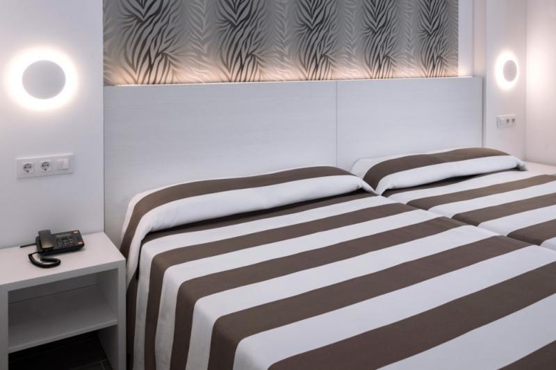 Costa Brava Calella utazás Hotel Oasis Park Splash