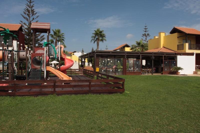 Dél-Ciprus Ayia Napa utazás Hotel Panthea Holiday Village