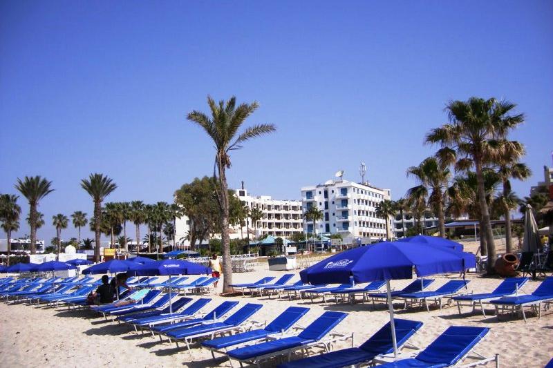 Dél-Ciprus Ayia Napa utazás Hotel Pavlonapa Beach