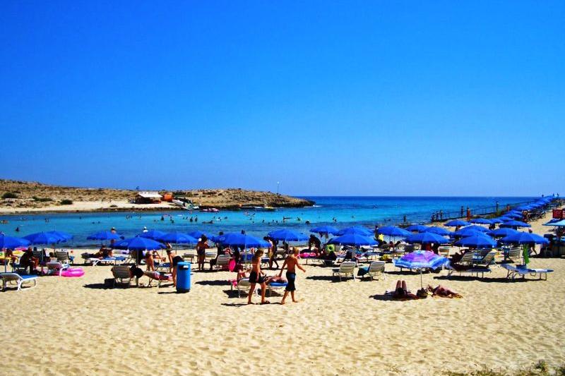 Dél-Ciprus Ayia Napa utazás Hotel Pavlonapa Beach