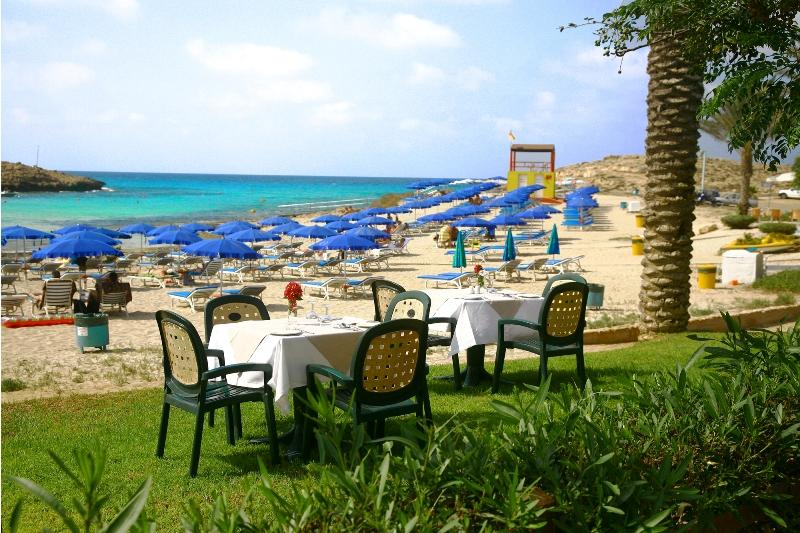 Dél-Ciprus Ayia Napa utazás Hotel Pavlonapa Beach