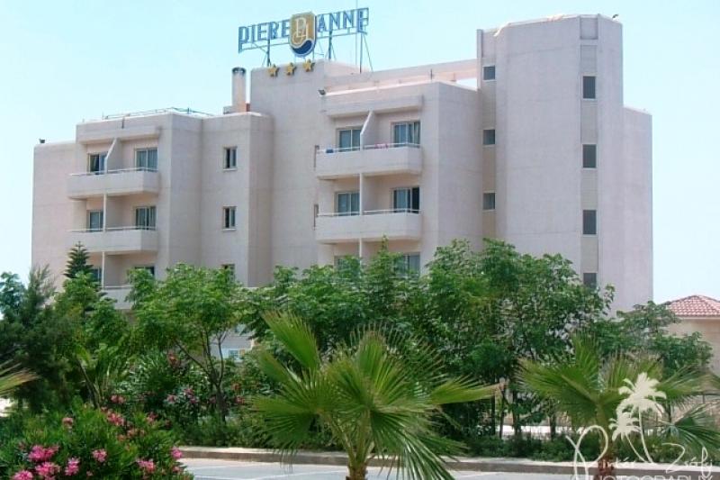 Dél-Ciprus Ayia Napa utazás Hotel Pierre Anne Beach