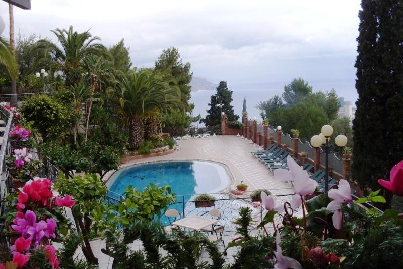 Szicília Taormina utazás Hotel Porto Ariston
