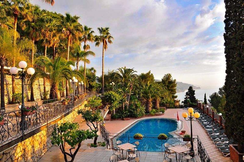 Szicília Taormina utazás Hotel Porto Ariston