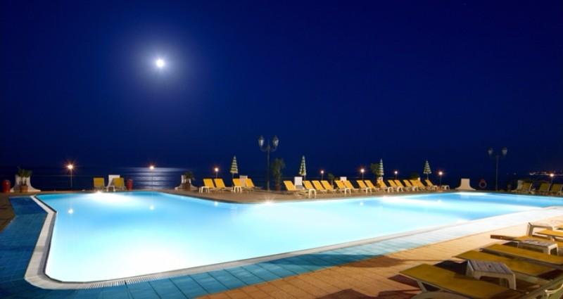 Szicília Giardini Naxos utazás Hotel RG Naxos (ex. Hilton)