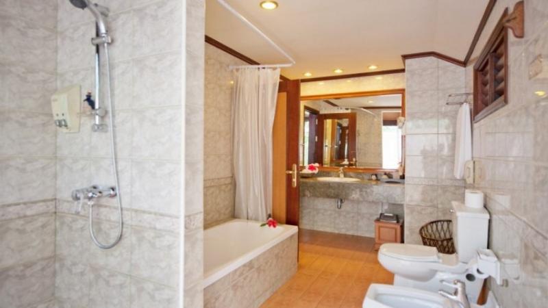 Maldív-szigetek utazás Hotel Royal Island Resort & Spa