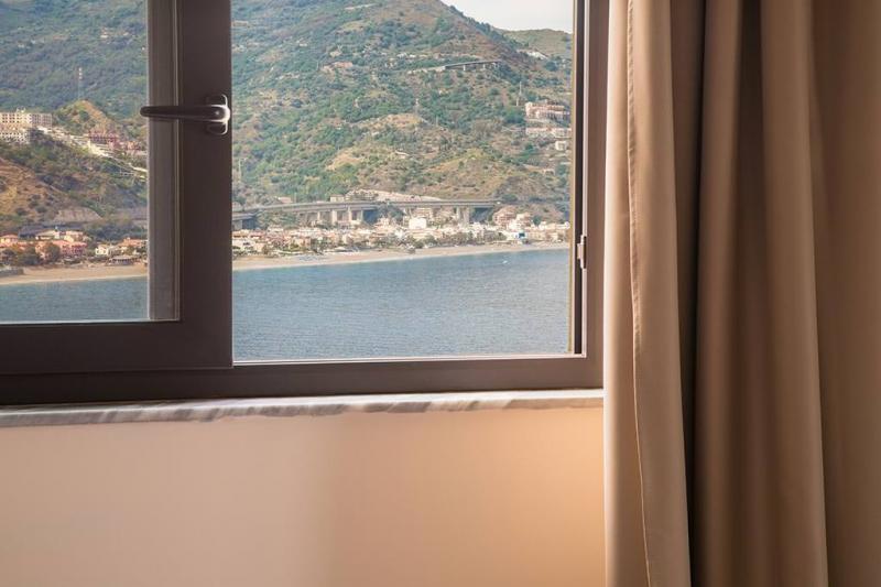 Szicília Taormina utazás Hotel Villa Esperia