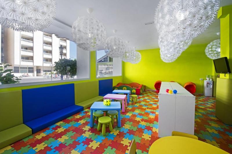 Tenerife Playa de las Americas utazás Kn Columbus Aparthotel