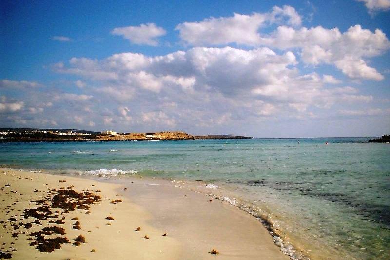 Dél-Ciprus Ayia Napa utazás Nissiana Hotel & Bungalows