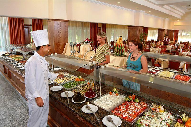 Dél-Ciprus Ayia Napa utazás Nissiana Hotel & Bungalows