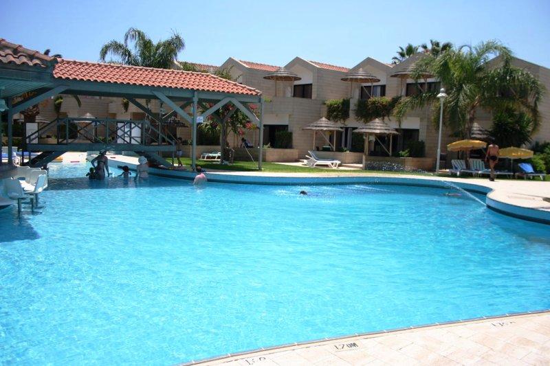 Dél-Ciprus Larnaca utazás Palm Beach Hotel & Bungalows