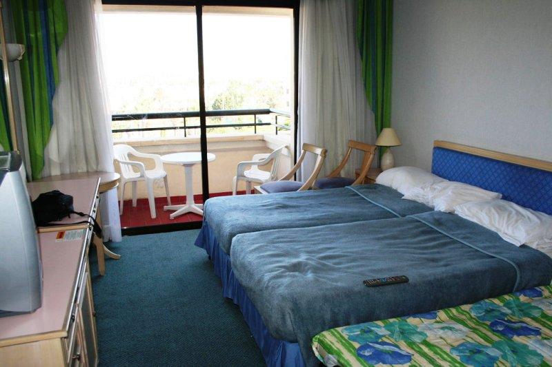 Dél-Ciprus Larnaca utazás Palm Beach Hotel & Bungalows