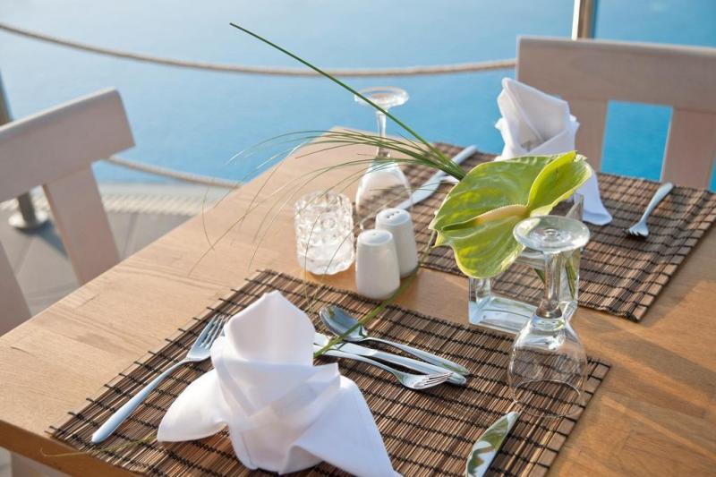 Dél-Ciprus Protaras utazás Pernera Beach Hotel