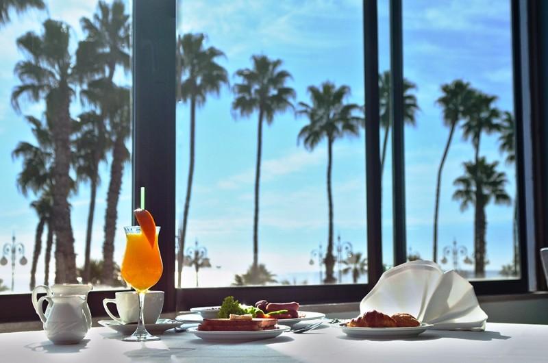 Dél-Ciprus Larnaca utazás Sun Hall Beach Hotel