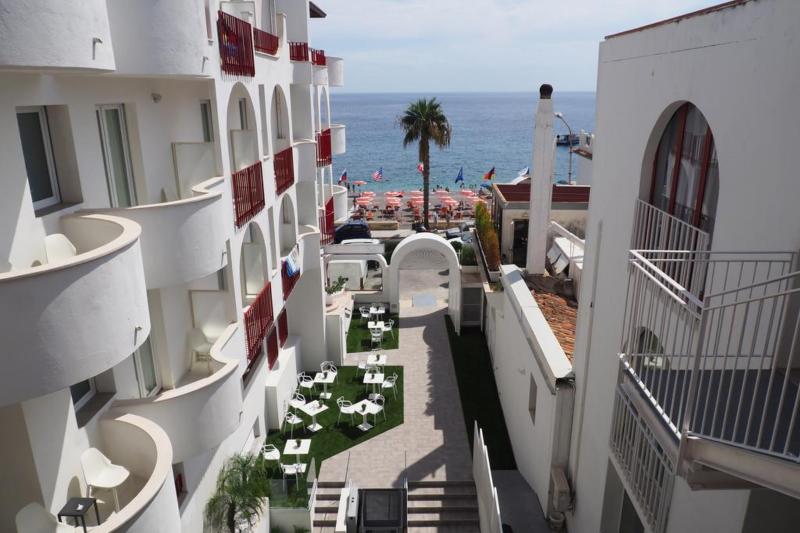 Szicília Letojanni utazás Albatros Beach Hotel