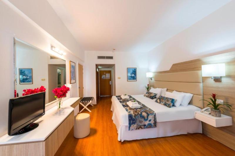 Dél-Ciprus Paphos utazás Ascos Coral Beach Hotel