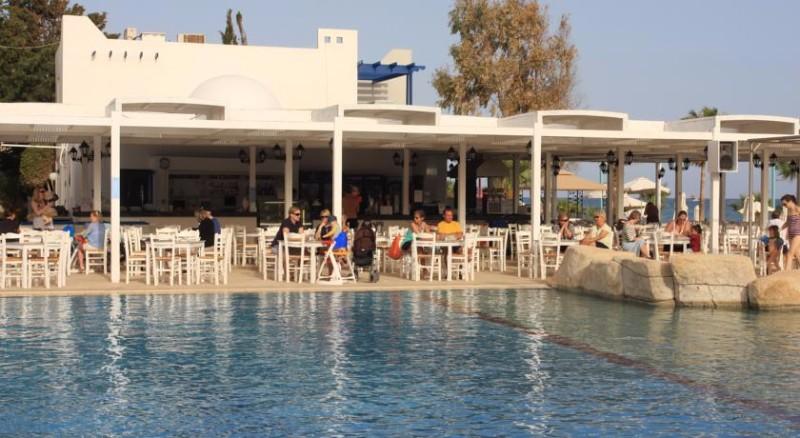 Dél-Ciprus Ayia Napa utazás Callisto Holiday Village Apartmanok