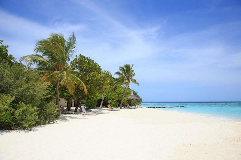 Maldív-szigetek utazás Embudu Village Hotel