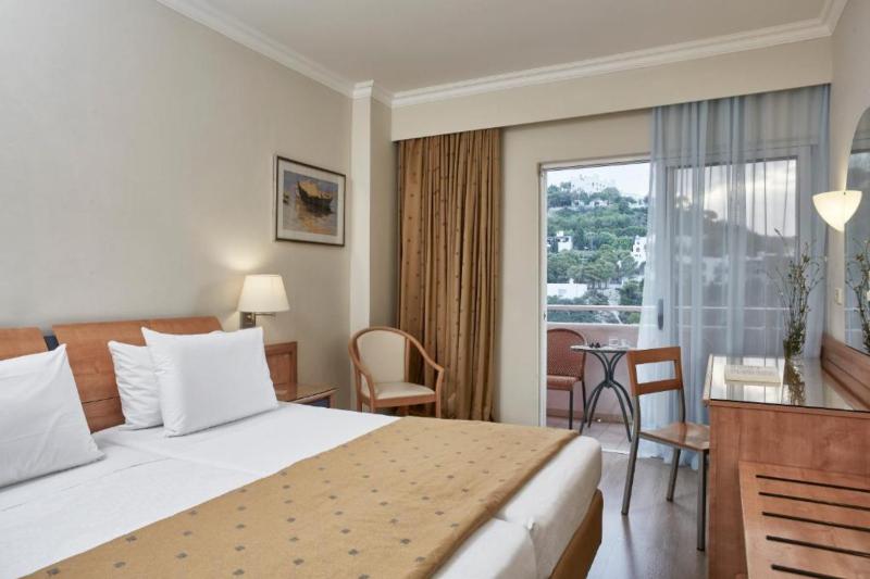 Rodosz Faliraki utazás Esperides Beach Resort Hotel