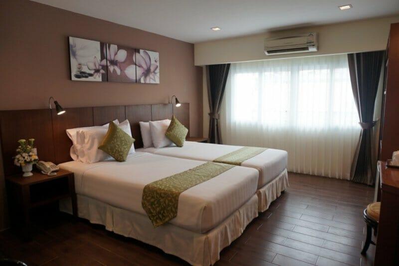 Pattaya utazás Hotel Bay Breeze