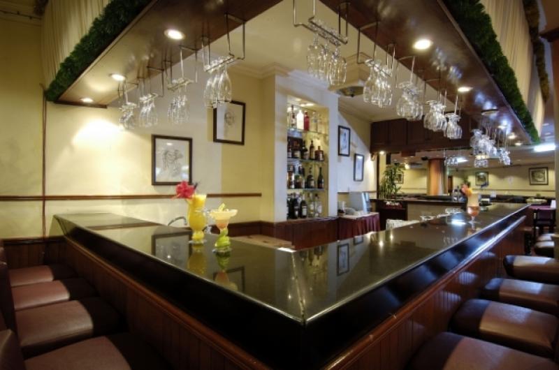 Seychelle-szigetek utazás Hotel Beryaja Beau Vallon Bay Resort & Casino