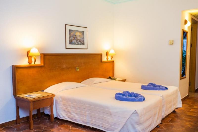 Rodosz Ialyssos utazás Hotel Blue Horizon