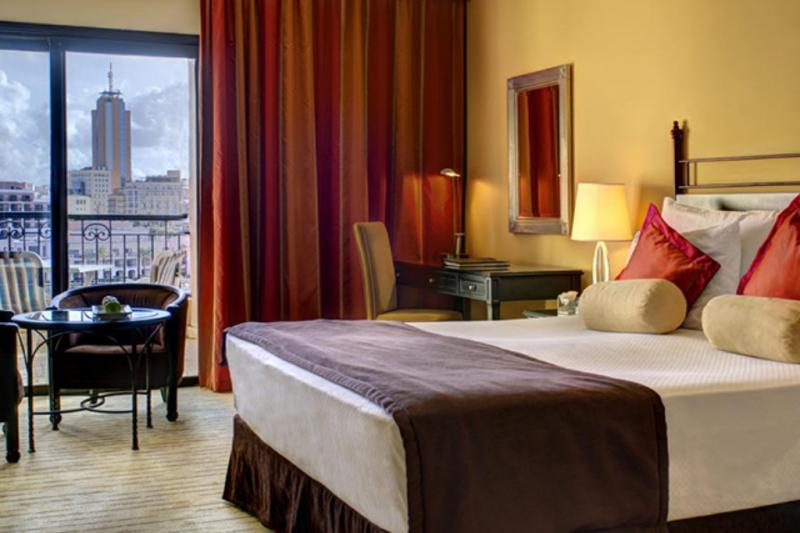 Málta St. George's Bay utazás Hotel Corinthia St. George's Bay