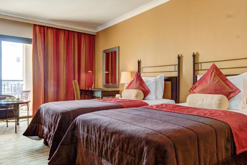 Málta St. George's Bay utazás Hotel Corinthia St. George's Bay