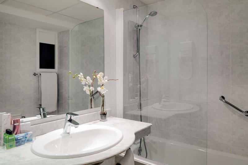 Costa Dorada Salou utazás Hotel H10 Delfin