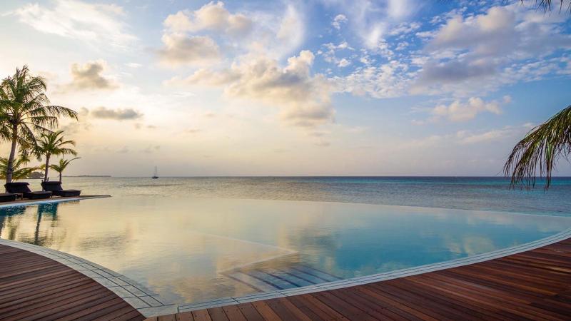 Maldív-szigetek utazás Kuredu Island Resort & Spa