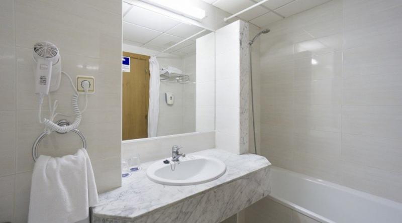 Costa Dorada Salou utazás Hotel Medplaya Calypso