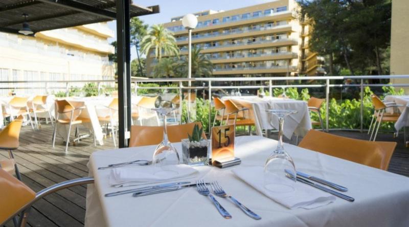 Costa Dorada Salou utazás Hotel Medplaya Calypso