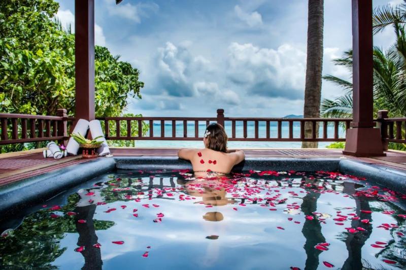 Phuket utazás Hotel Panwa Boutique Beach Resort