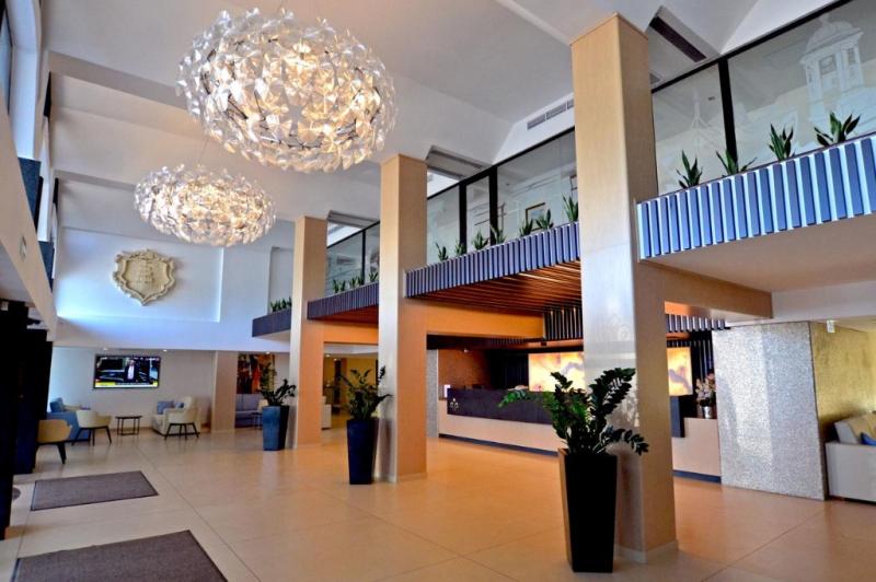 Málta Qawra utazás Hotel Qawra Palace