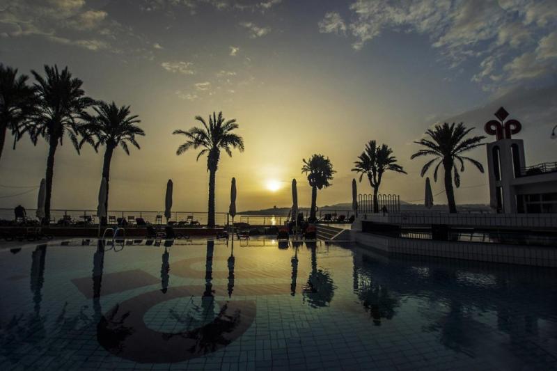 Málta Qawra utazás Hotel Qawra Palace