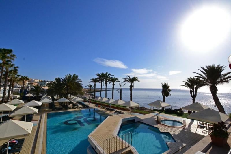 Málta Qawra utazás Hotel Qawra Palace