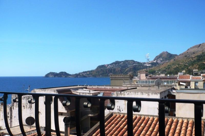 Szicília Letojanni utazás Hotel San Pietro