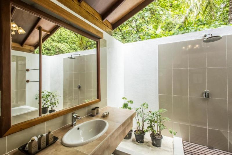 Maldív-szigetek utazás Reethi Beach Resort Hotel