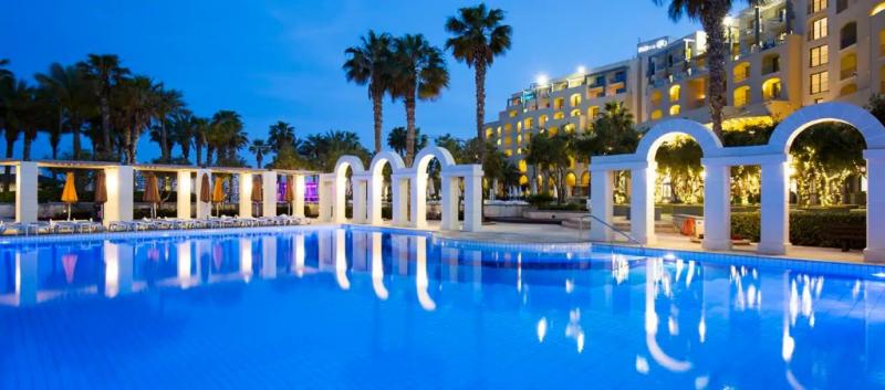 Málta utazás Szilveszter Máltán: Hotel Hilton Malta