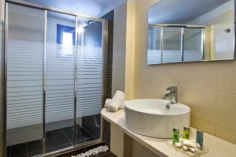 Szantorini utazás Apanemo Hotel