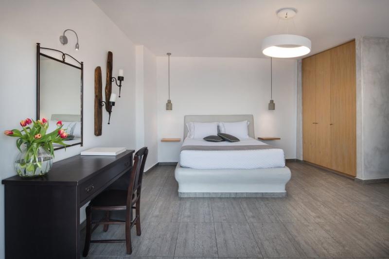 Szantorini utazás Apanemo Hotel